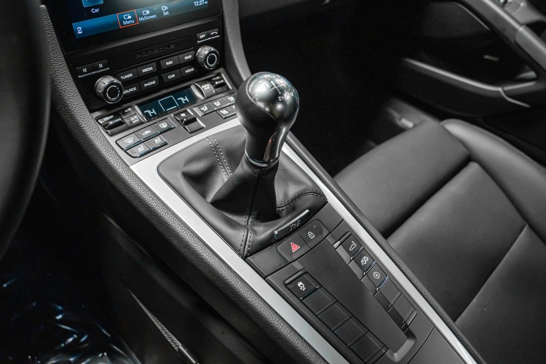 2025 Porsche 718 Cayman