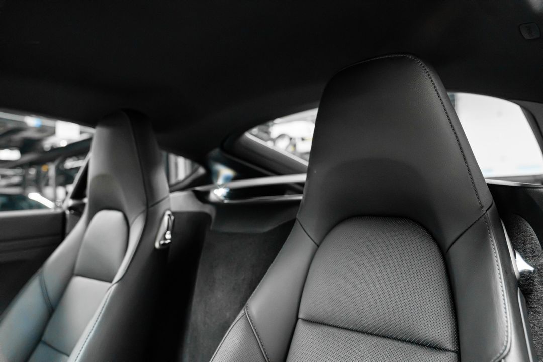 2025 Porsche 718 Cayman