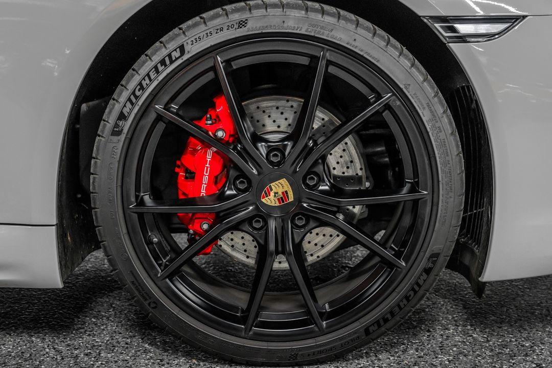 2025 Porsche 718 Cayman