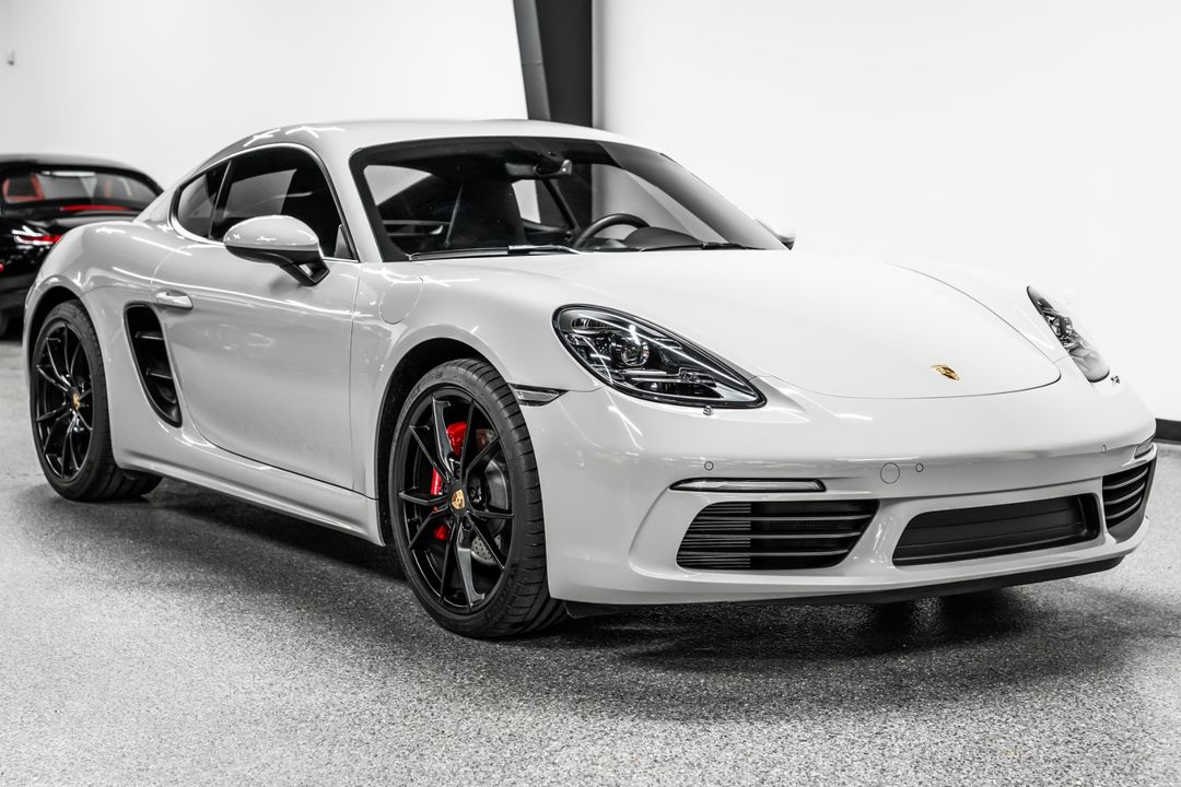 2025 Porsche 718 Cayman