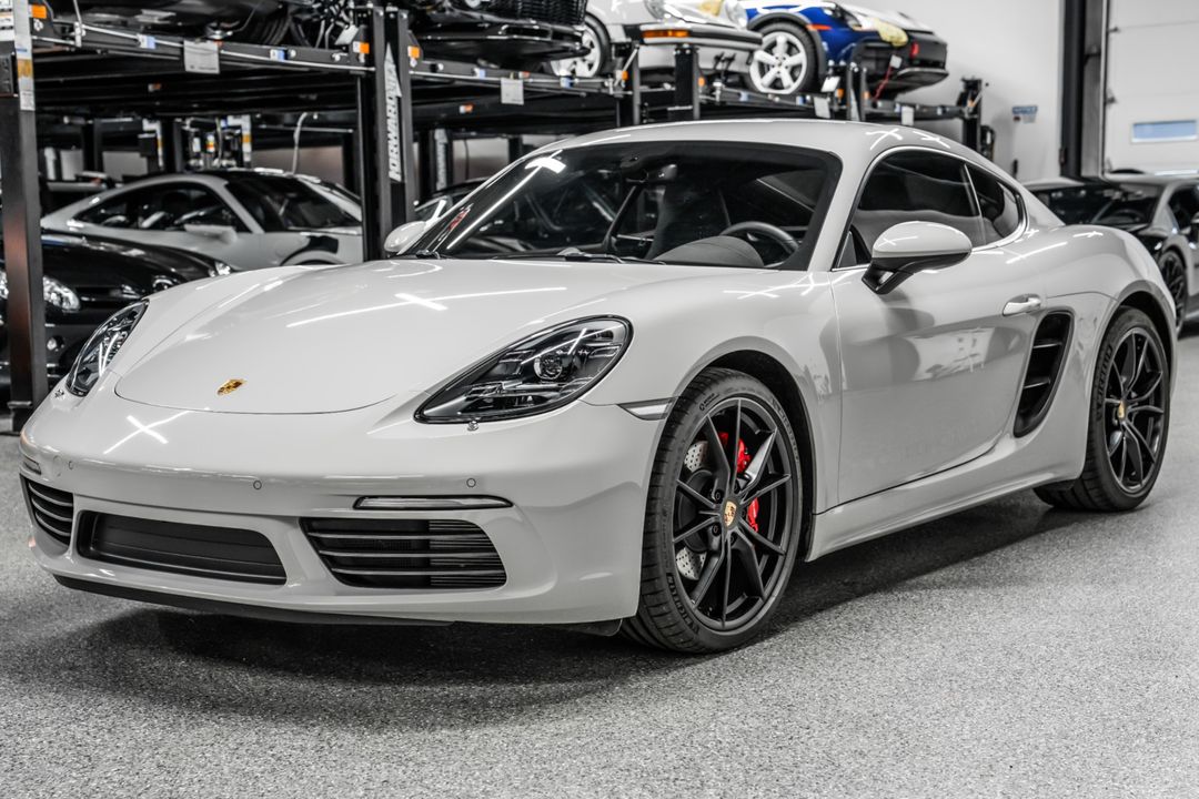 2025 Porsche 718 Cayman