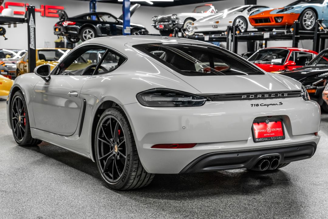 2025 Porsche 718 Cayman