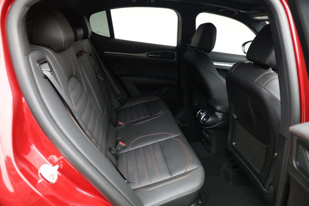 2025 Alfa Romeo Stelvio