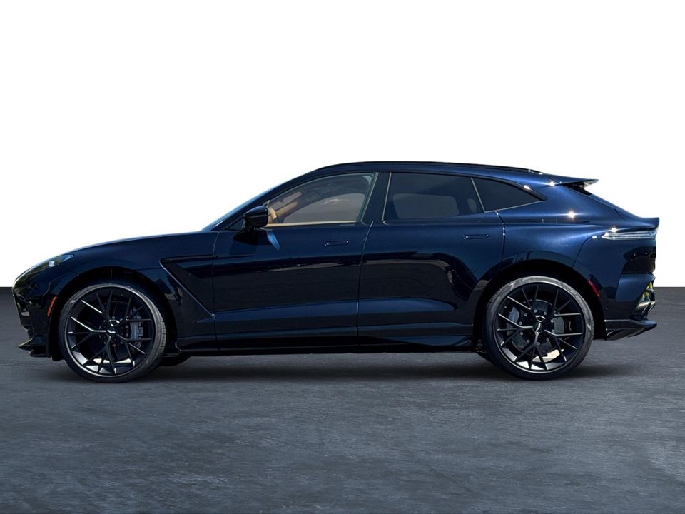 2025 Aston Martin DBX
