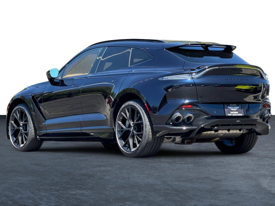 2025 Aston Martin DBX