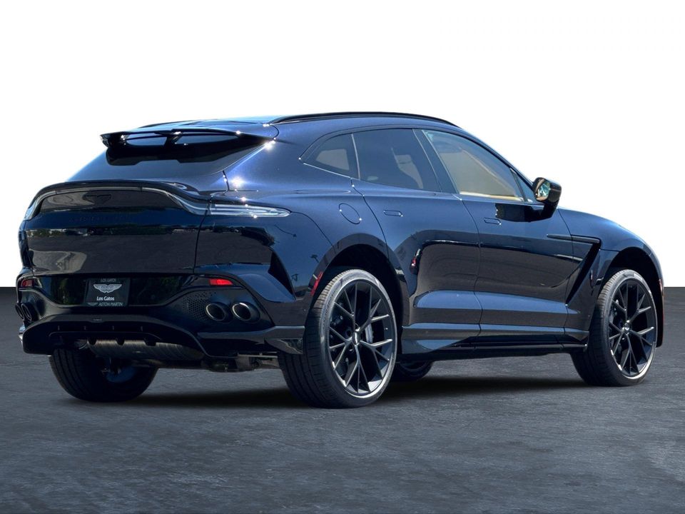 2025 Aston Martin DBX