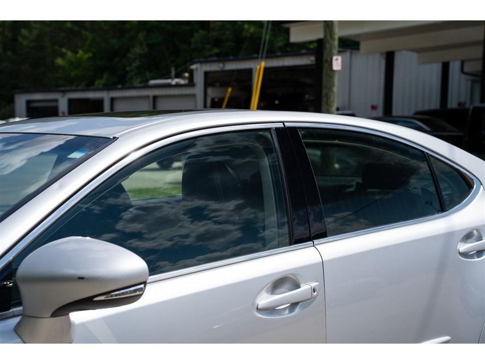 2014 Lexus ES 300h