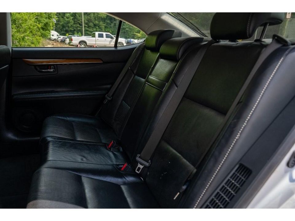 2014 Lexus ES 300h