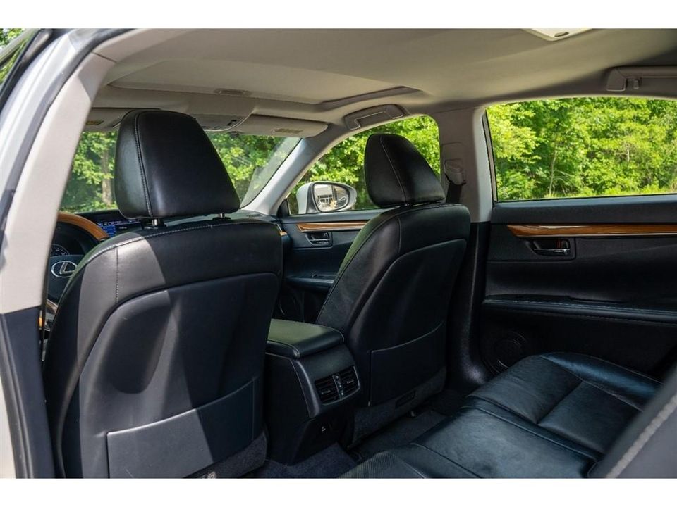 2014 Lexus ES 300h