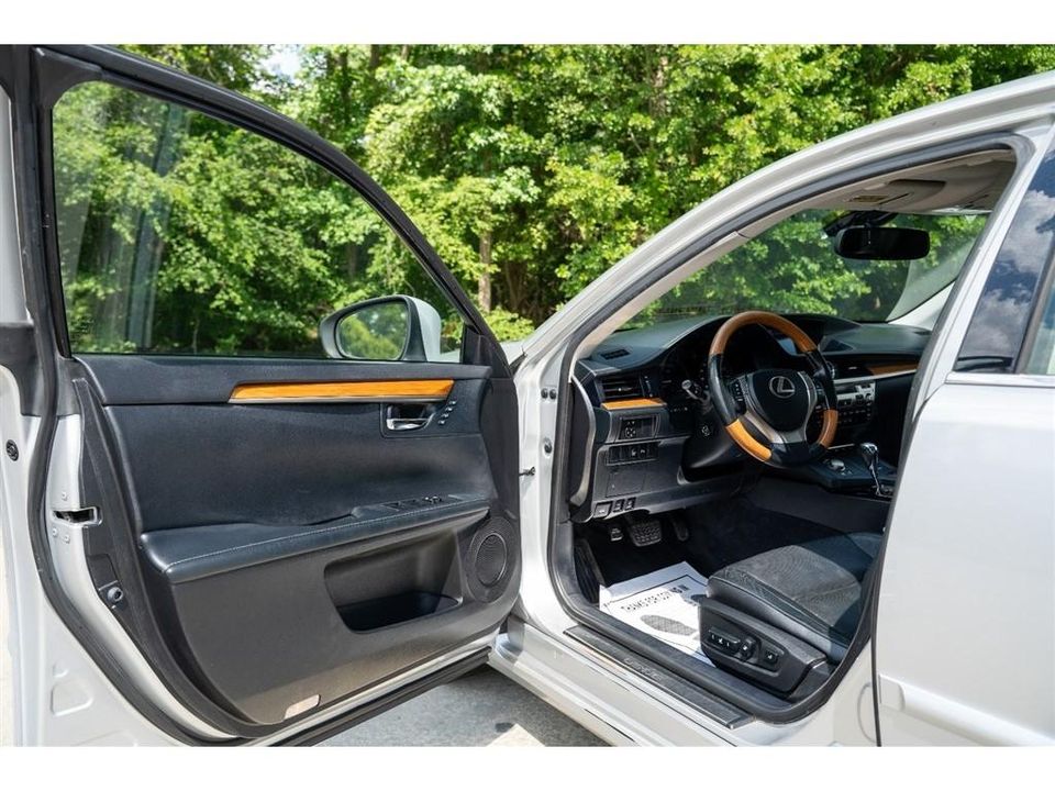 2014 Lexus ES 300h