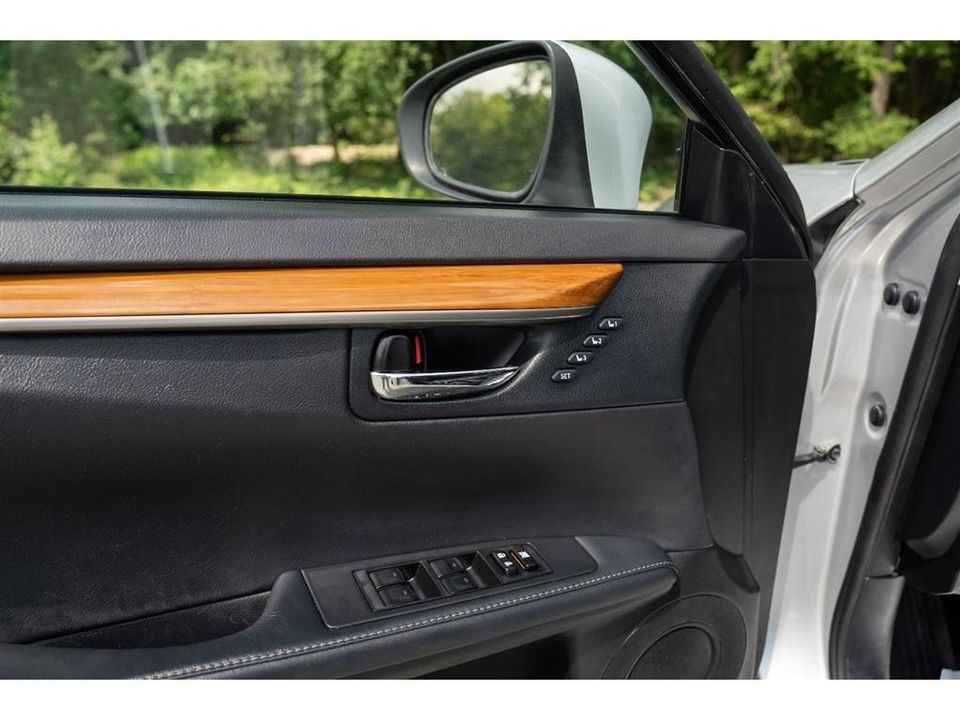 2014 Lexus ES 300h