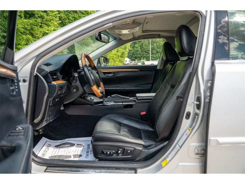 2014 Lexus ES 300h