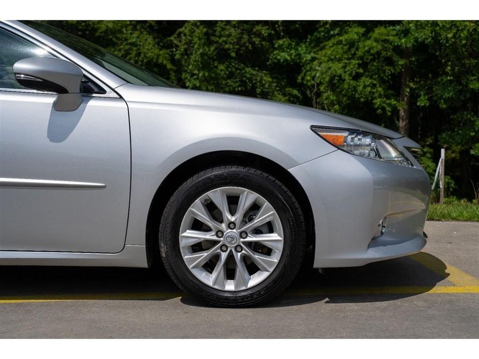 2014 Lexus ES 300h