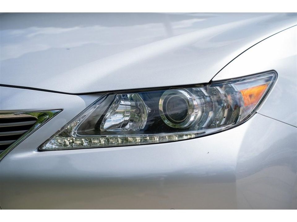 2014 Lexus ES 300h