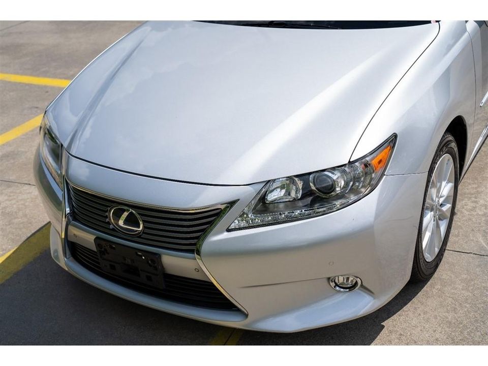 2014 Lexus ES 300h