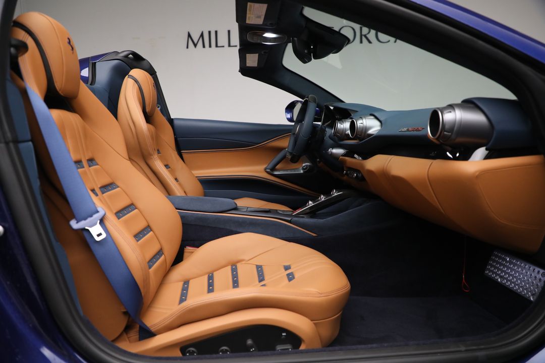 2023 Ferrari 812 GTS