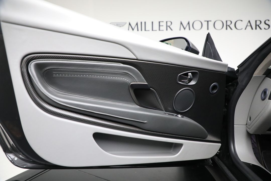 2019 Aston Martin DB11