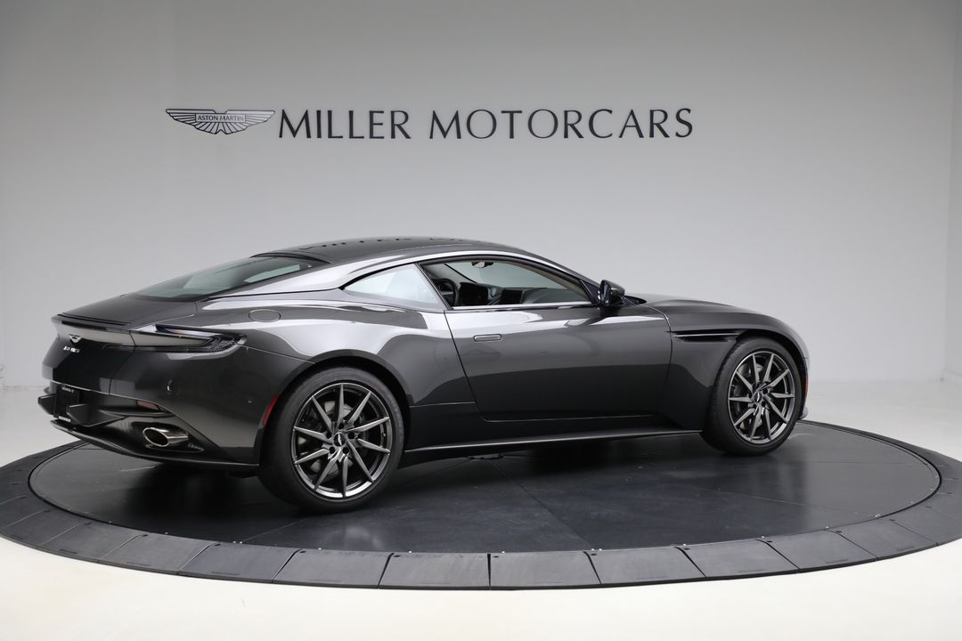 2019 Aston Martin DB11