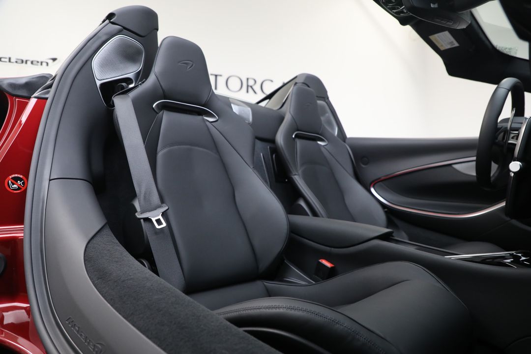 2025 McLaren Artura Spider