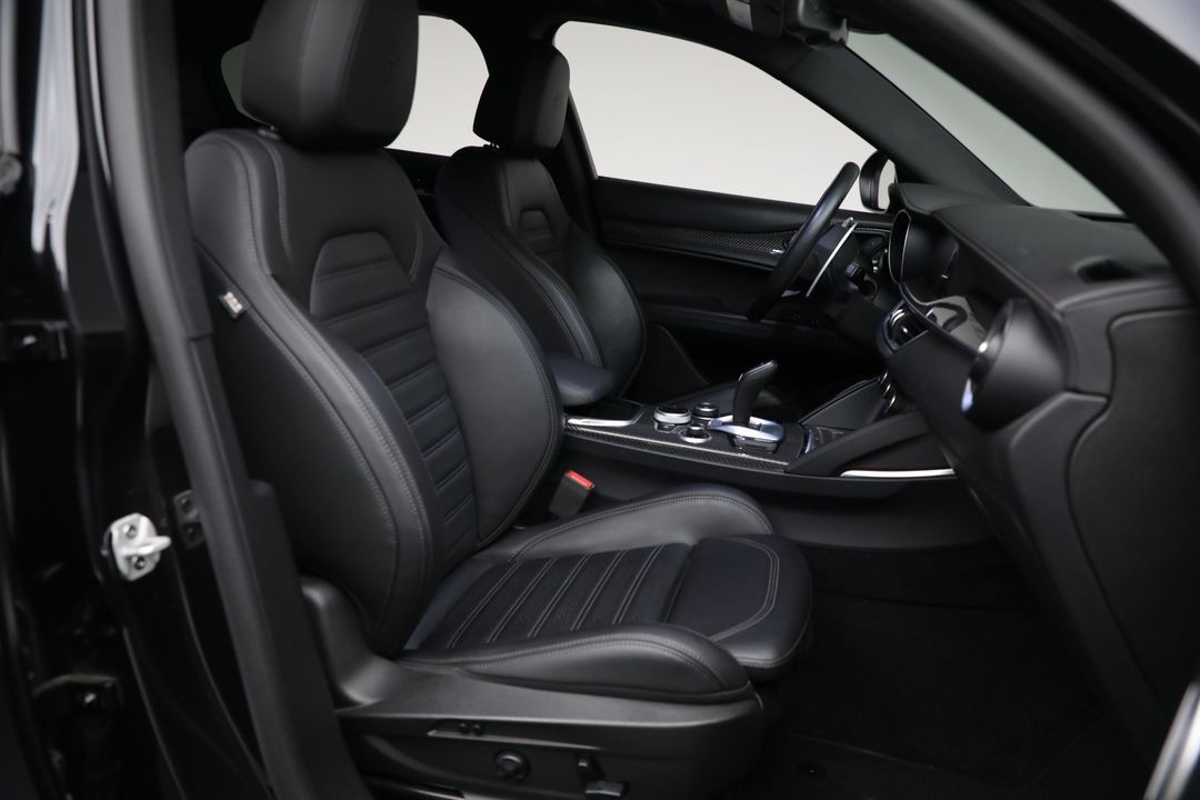 2022 Alfa Romeo Stelvio Quadrifoglio