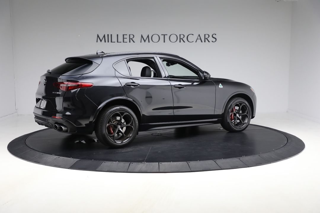 2022 Alfa Romeo Stelvio Quadrifoglio