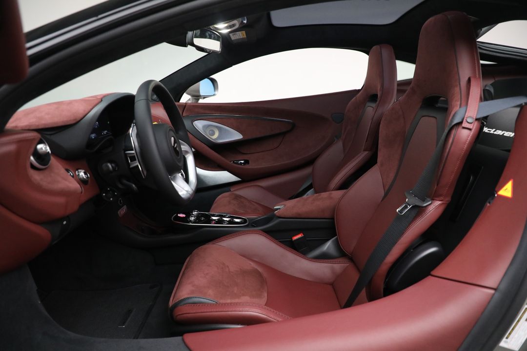 2023 McLaren GT