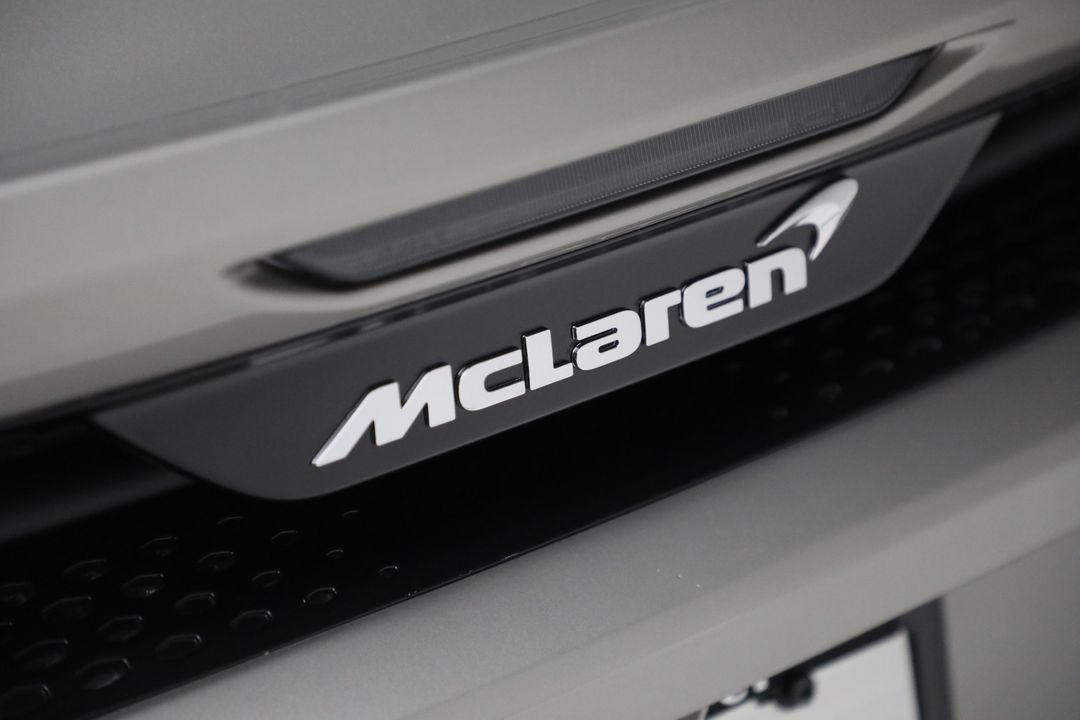 2023 McLaren GT