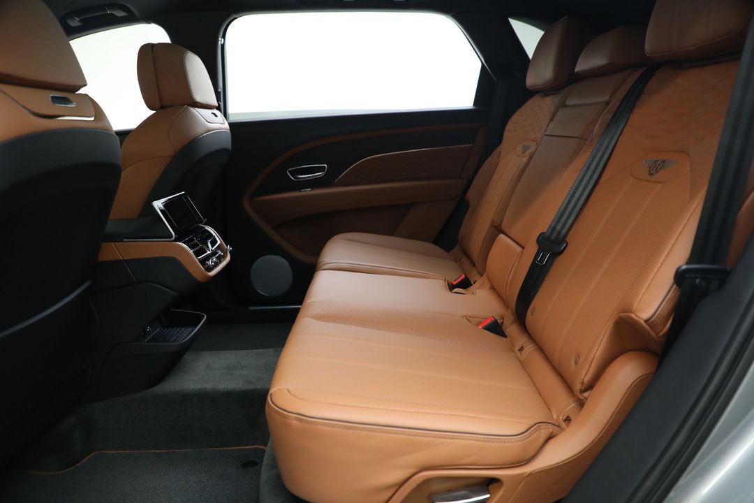 2023 Bentley Bentayga EWB