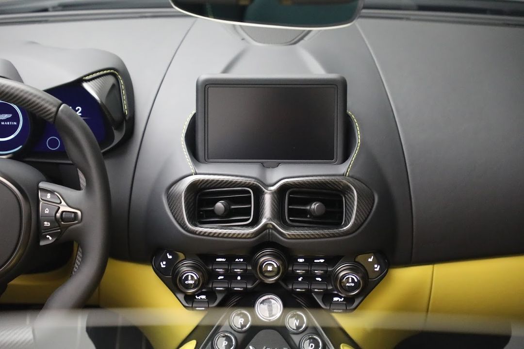 2023 Aston Martin Vantage