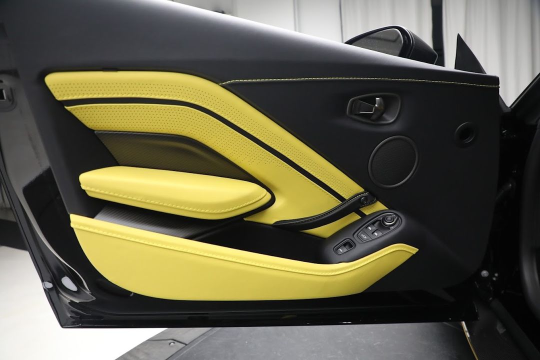 2023 Aston Martin Vantage