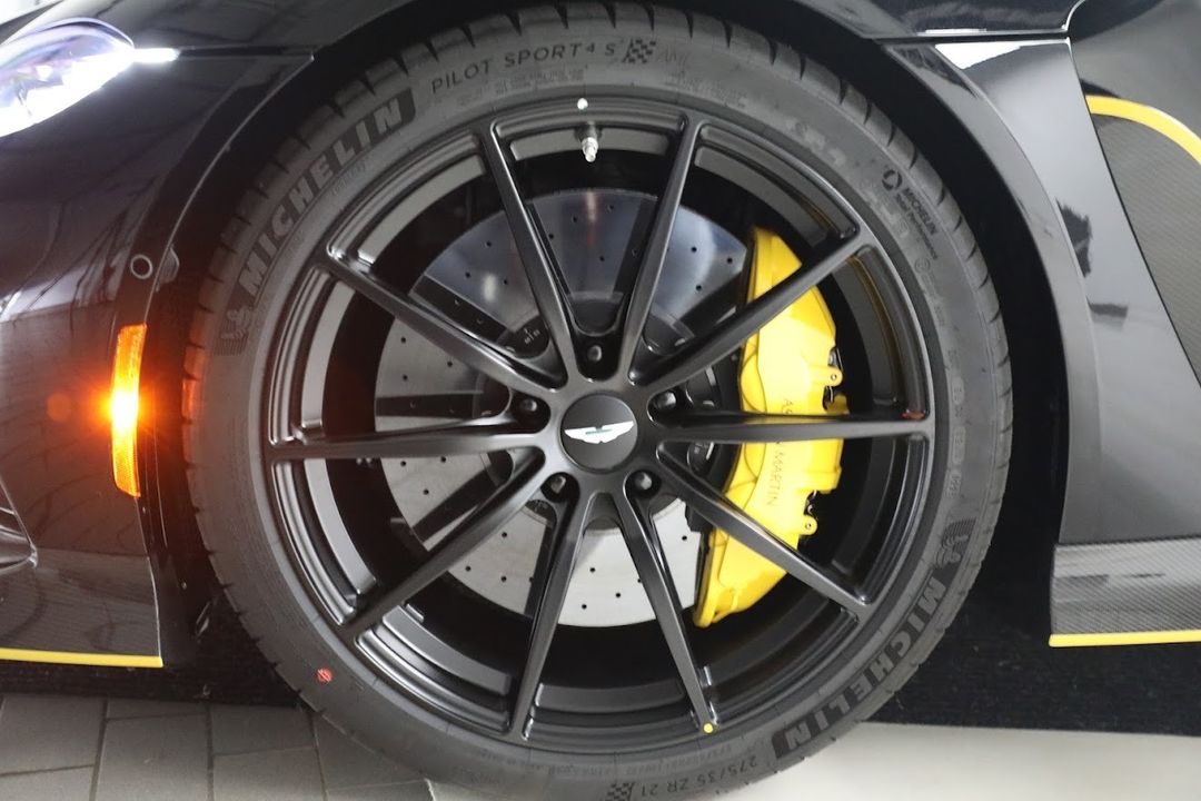 2023 Aston Martin Vantage