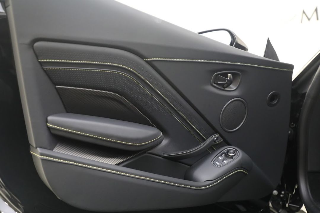 2023 Aston Martin Vantage