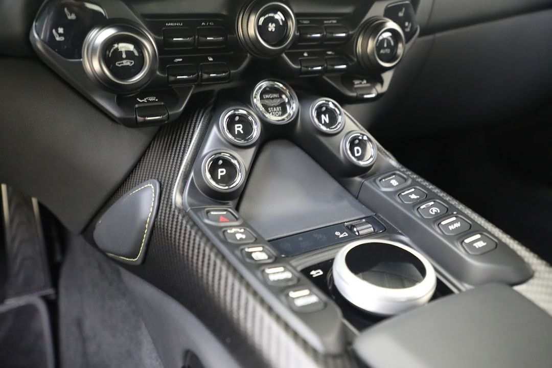 2023 Aston Martin Vantage