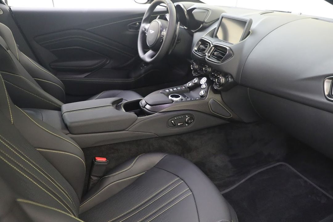2023 Aston Martin Vantage