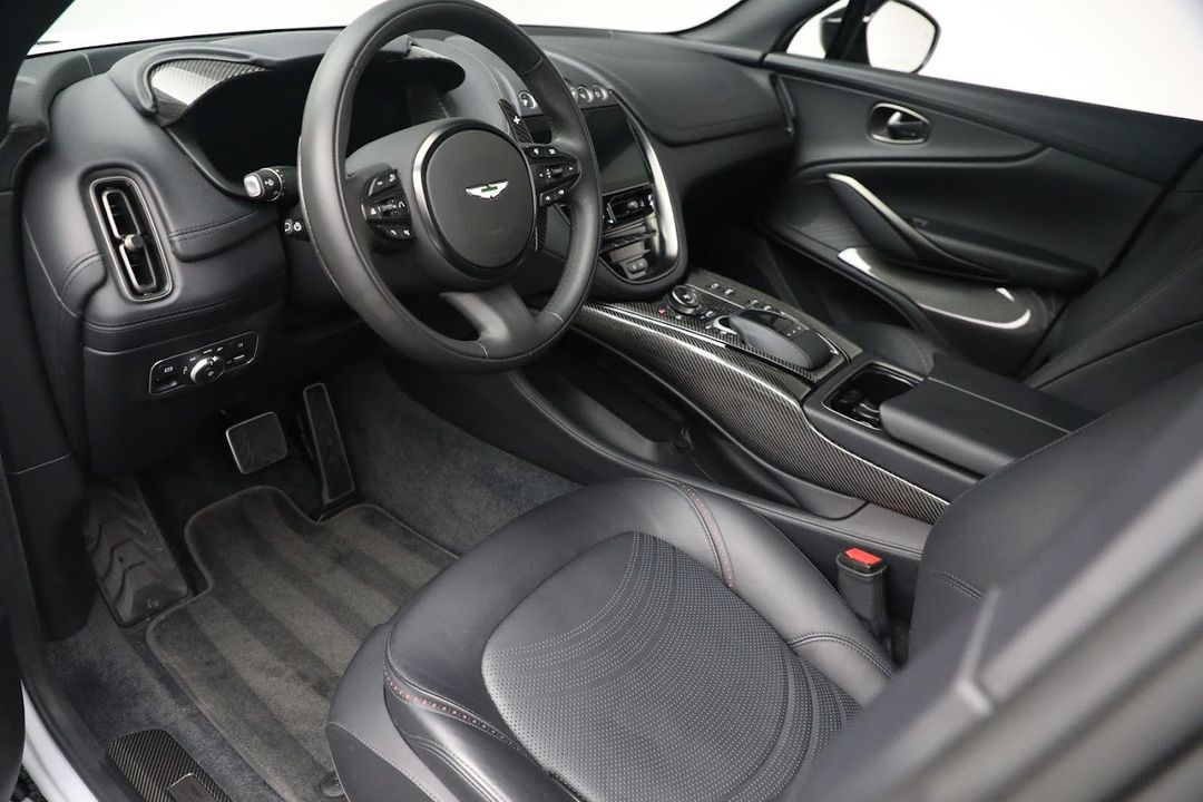 2023 Aston Martin DBX