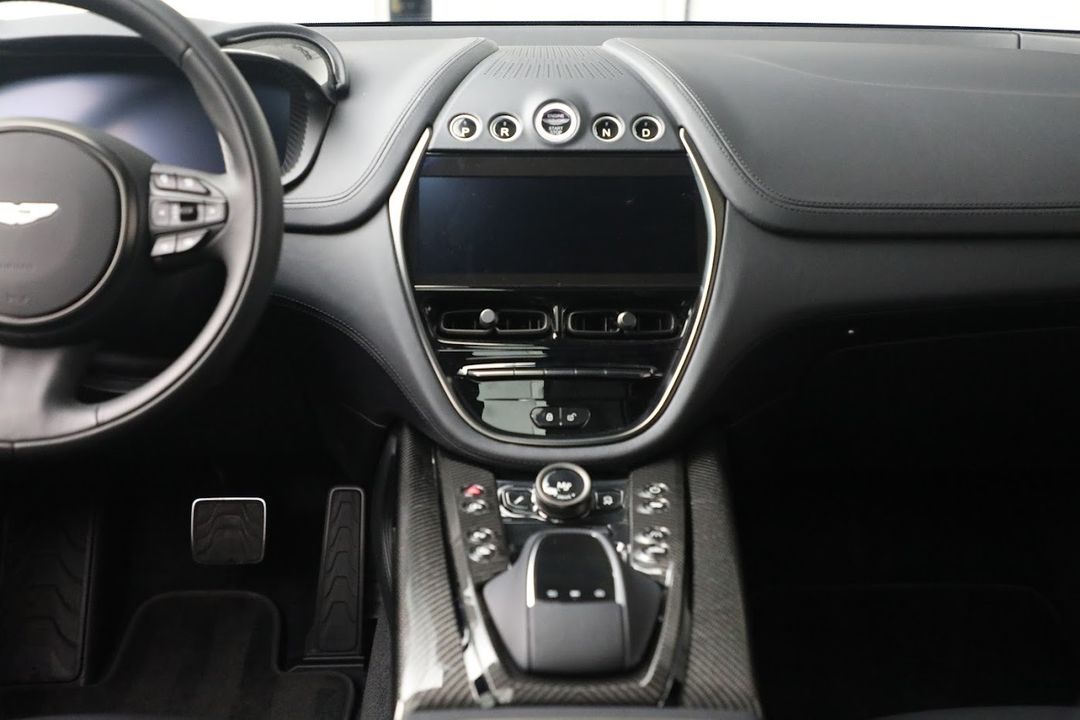 2023 Aston Martin DBX