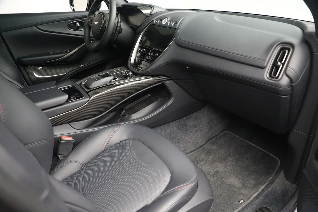 2023 Aston Martin DBX
