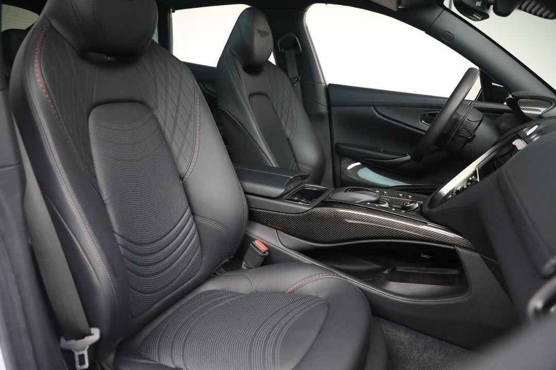 2023 Aston Martin DBX