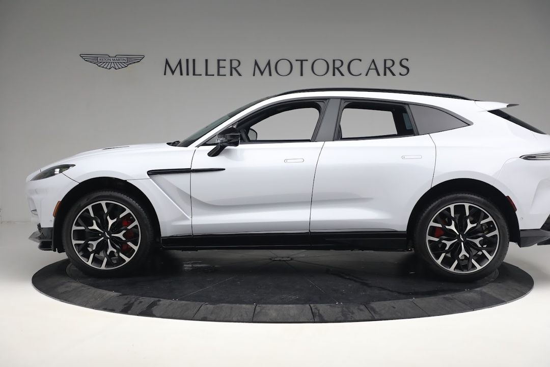 2023 Aston Martin DBX