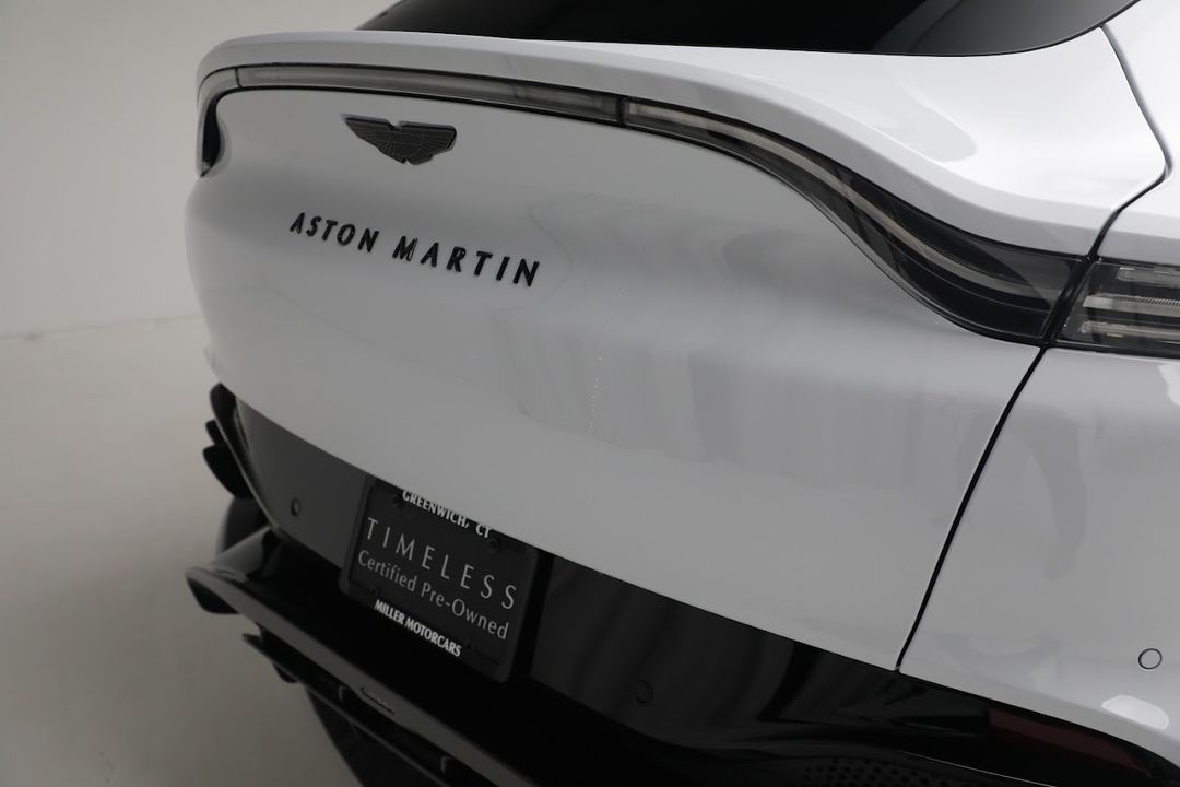 2023 Aston Martin DBX