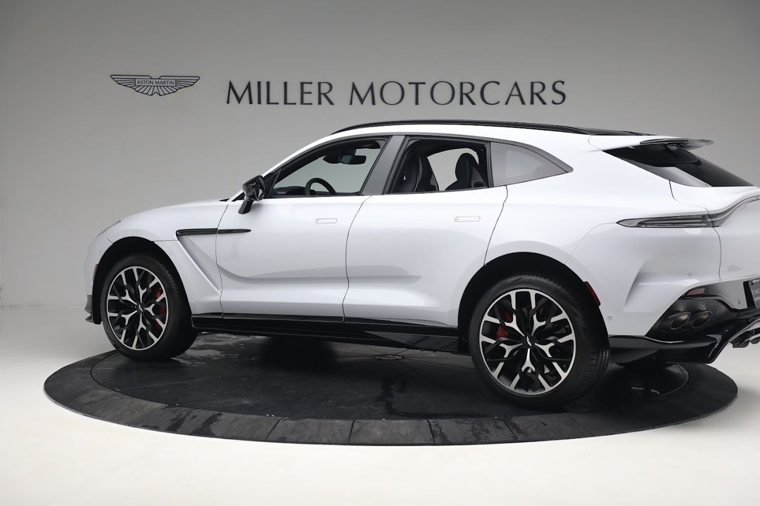 2023 Aston Martin DBX