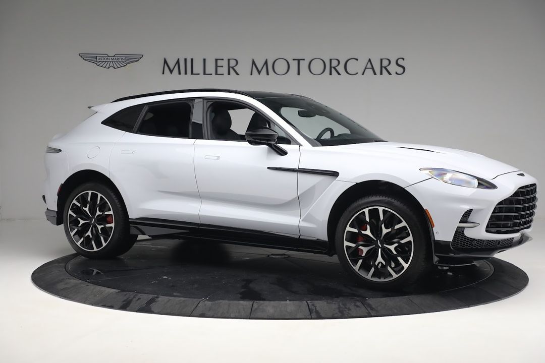 2023 Aston Martin DBX