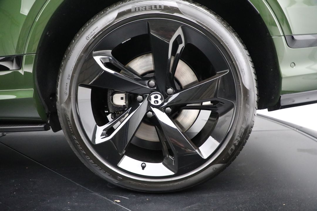 2023 Bentley Bentayga EWB