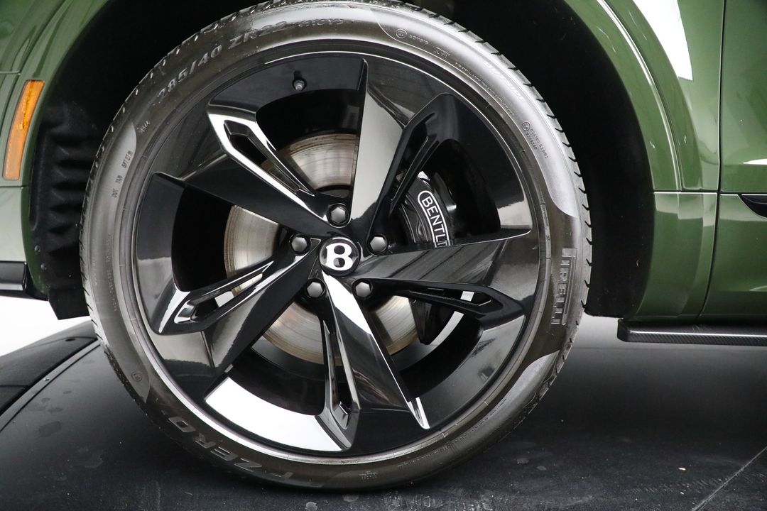 2023 Bentley Bentayga EWB