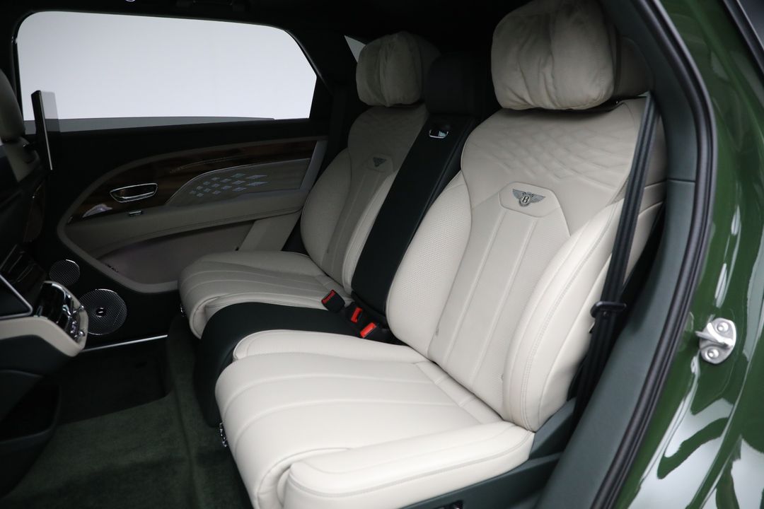 2023 Bentley Bentayga EWB