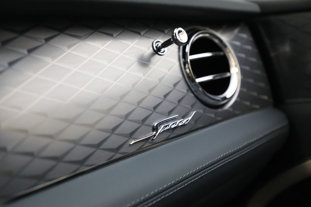 2023 Bentley Bentayga