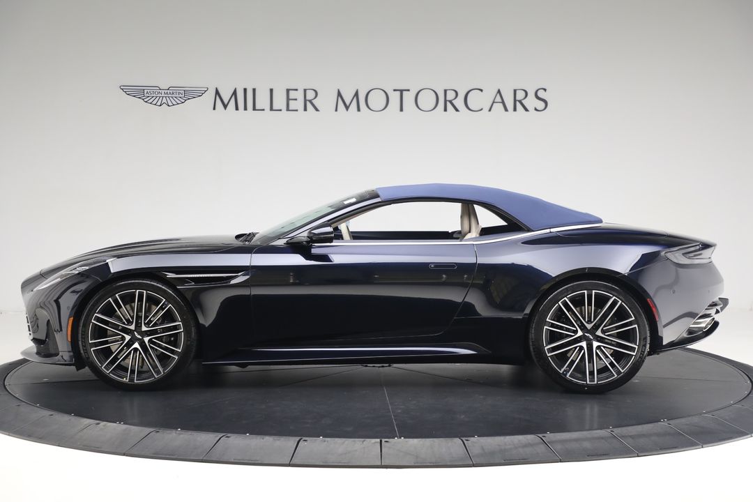 2025 Aston Martin DB12