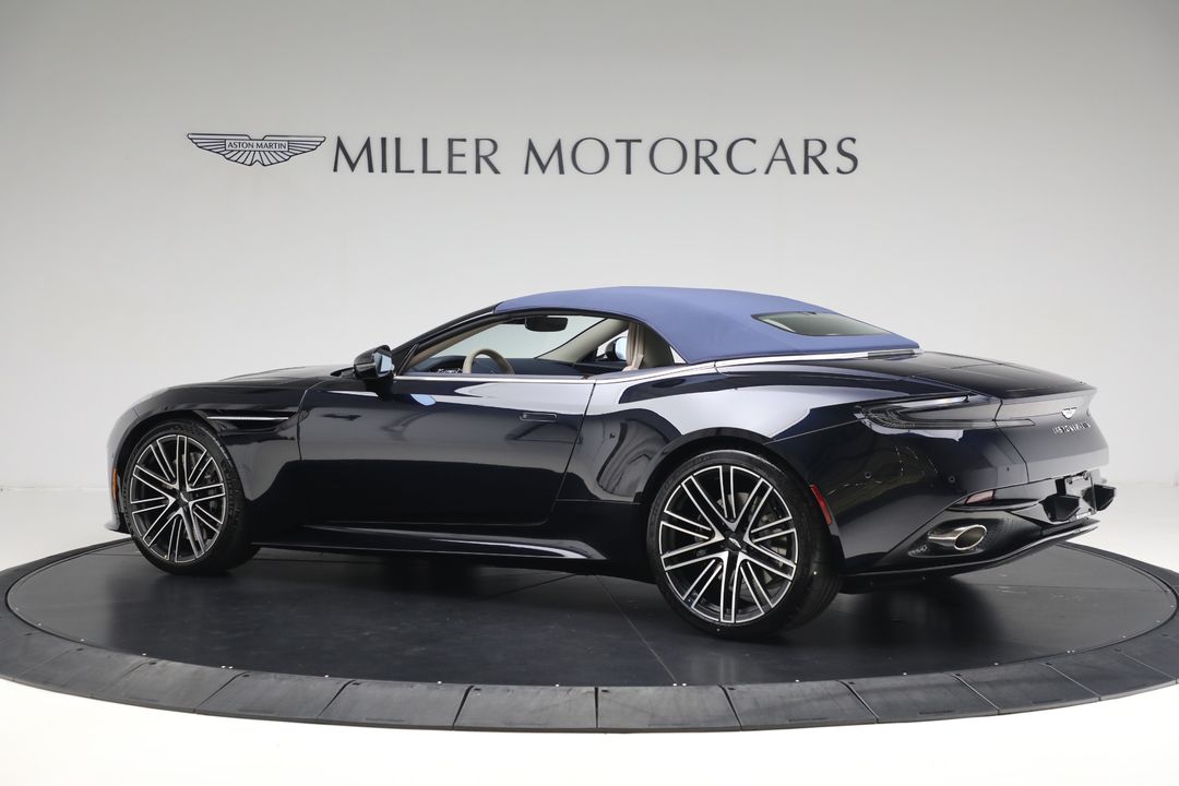 2025 Aston Martin DB12