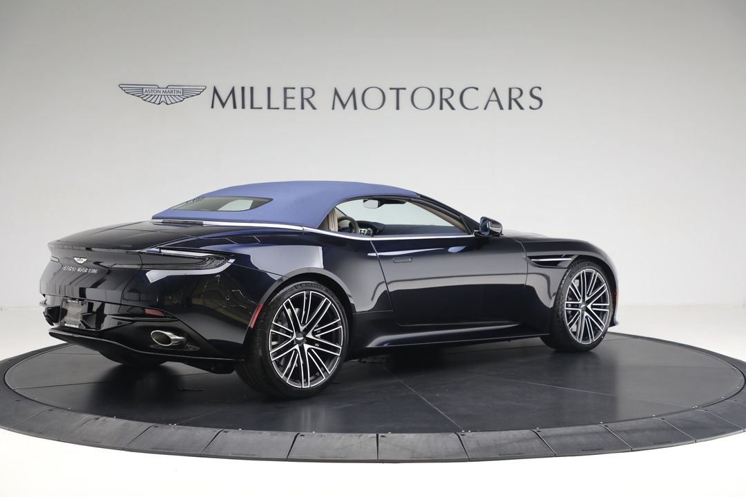 2025 Aston Martin DB12