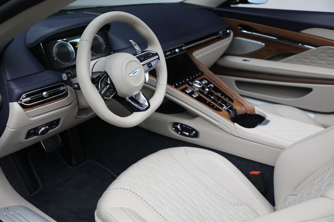 2025 Aston Martin DB12